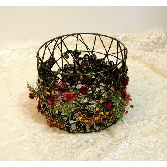 Enchanted Woodland Basket - Picture 1 of 8